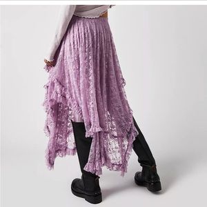DESPERATE ISO! FREE PEOPLE FRENCH COURTSHIP SLIP IN LILAC